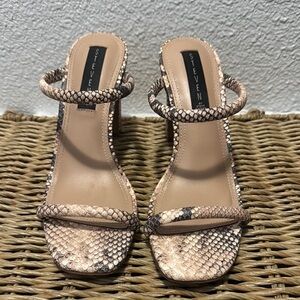 Seven7 Women's Snakeskin Tan Heels